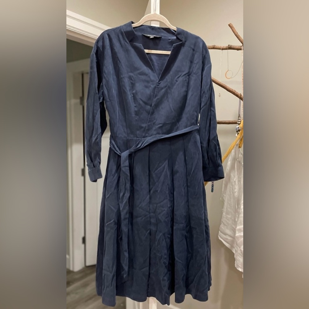 Ever New navy pleated dress in excellent preload condition
